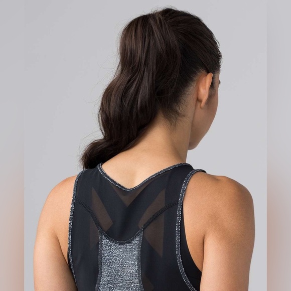 Lululemon Sculpt Tank II in Salt Alpine White Black Size 6 - Picture 4 of 7